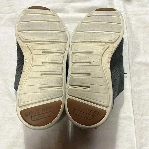 CLEARANCE [9] Cole Haan  Men's ØriginalGrand Knit Wingtip Oxfords - Picture 4 of 8